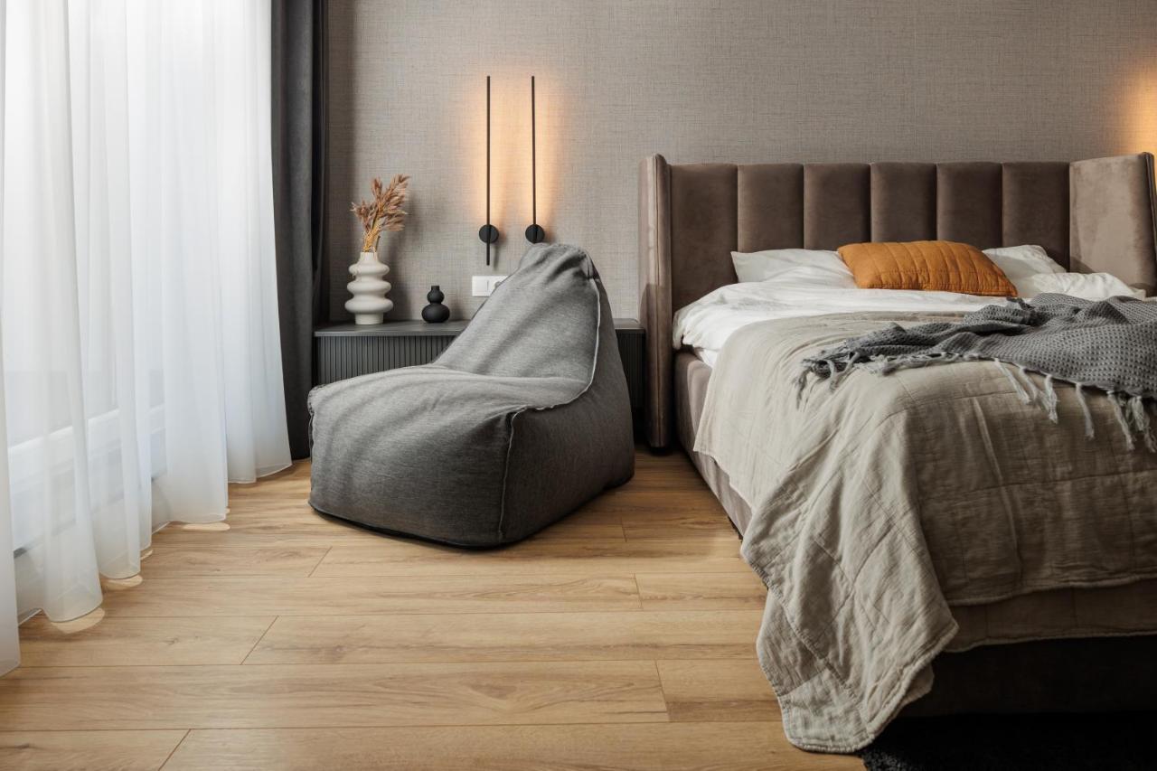 Mandala Designer Apartments With Free Private Parking, Near Mall Coresi Braşov Exteriör bild