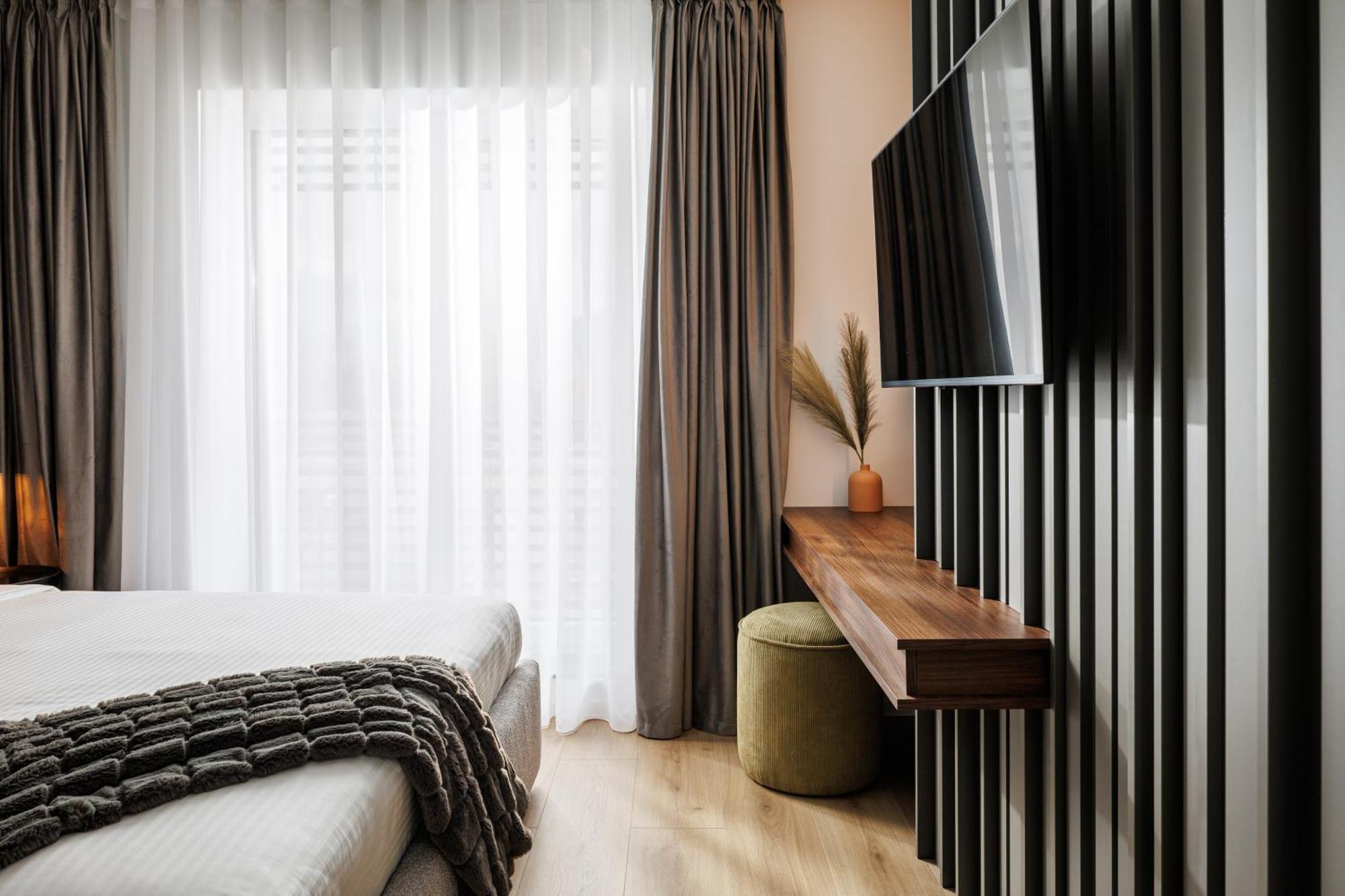 Mandala Designer Apartments With Free Private Parking, Near Mall Coresi Braşov Exteriör bild